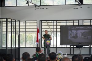 Pangdam IX/Udayana Berikan Arahan Strategis Kepada Peserta Apel Dansat Korem 162/WB di Sembalun